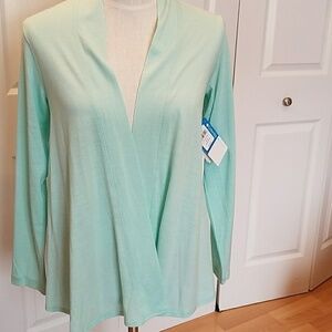 NWT Columbia Fourth Ave EXS Wrap